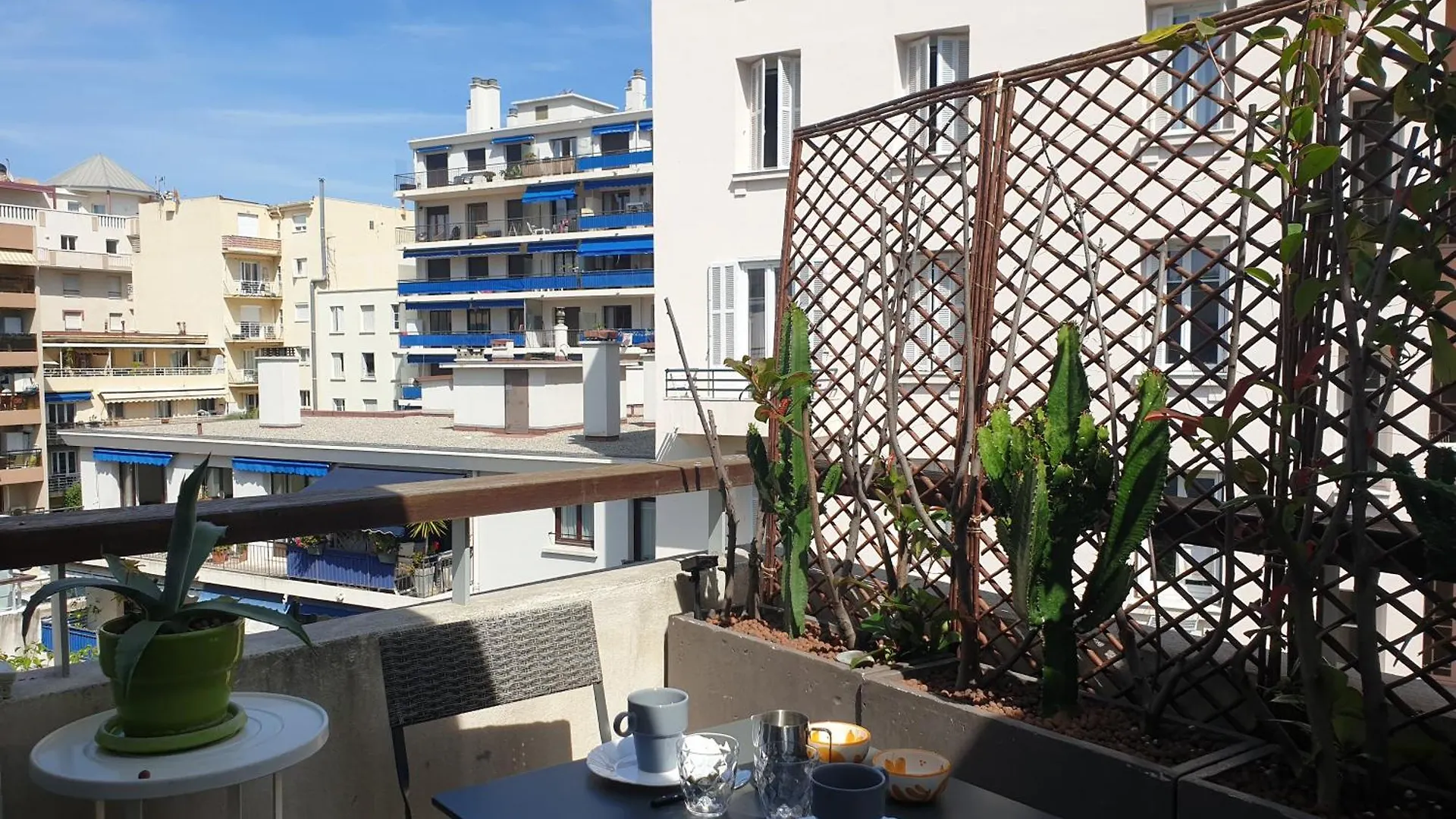 White Pearl Apartment Antibes 0*,
